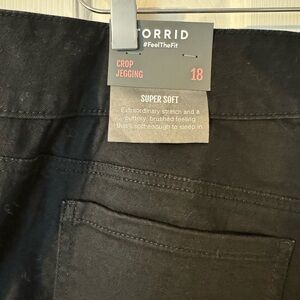 Torrid Super Soft Crop Jegging Size 18 Black